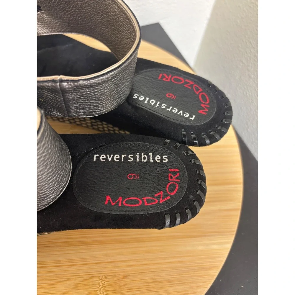 Modzori Reversible Wedge Sandals Size 9 Metallic Pewter Gold Whipstitch Thong